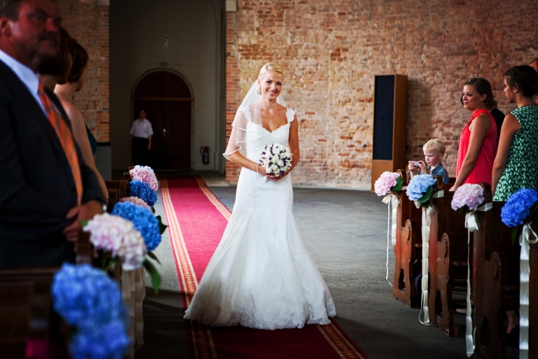 Braut In Der Kirche Ankommen Hochzeitsfotograf Berlin