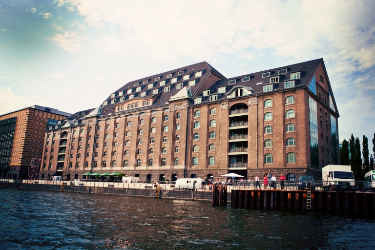 Hochzeitslocation an der Spree  Hochzeitsfotograf Berlin
