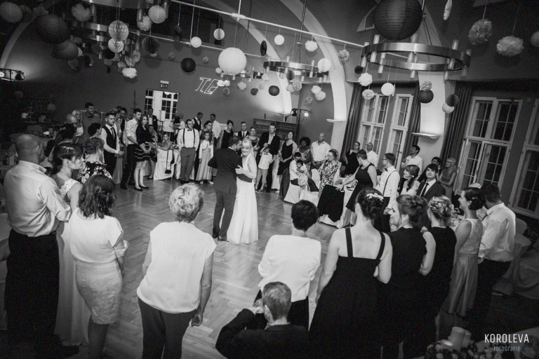 Hochzeitsfotograf Treuenbrietzen Hochzeitstanz Inspiration Johanniter-Krankenhaus