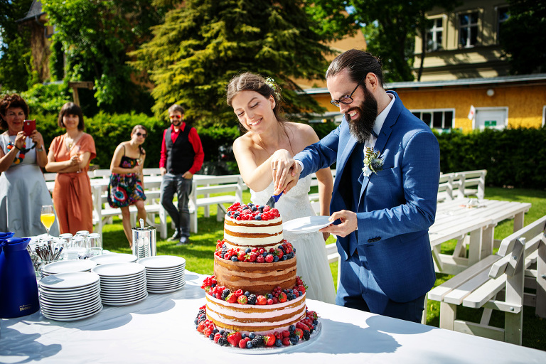 Hochzeit, Hochzeitsfotografie, Hochzeitsfotograf, Foto, Braut, Fotoshooting, Fotograf, Fotos, Shooting, Liebe, Ideen, Fotoideen, Inspiration, Inspirieren, buchen, Katja Koroleva, korolevafotografie.de, heiraten, Seebad Friedrichshagen, Müggelsee, Feier, Event, Location, Berlin